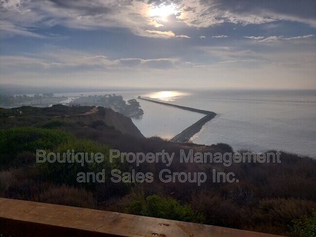 Building Photo - 30902 Club House Dr