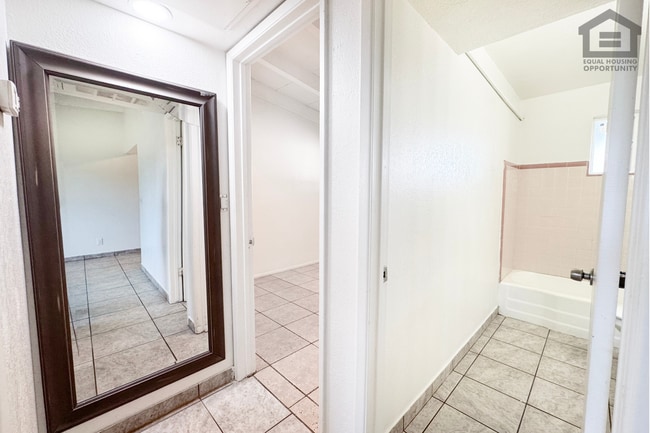 Building Photo - 2Bed/1Bath House at McDowell/32nd St! Ready for Immediate Move-In! – NO HOA!