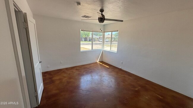 Building Photo - 5548 N 12th Ave