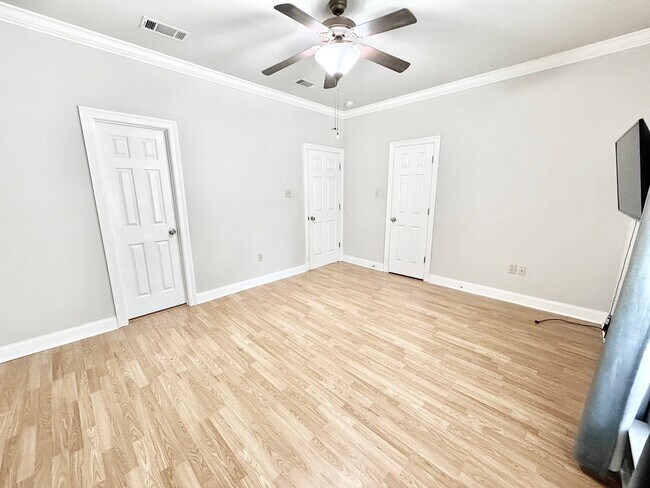 Building Photo - 16918 Watkins Rd