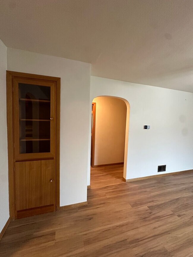 Building Photo - 61456 Brosterhous Road