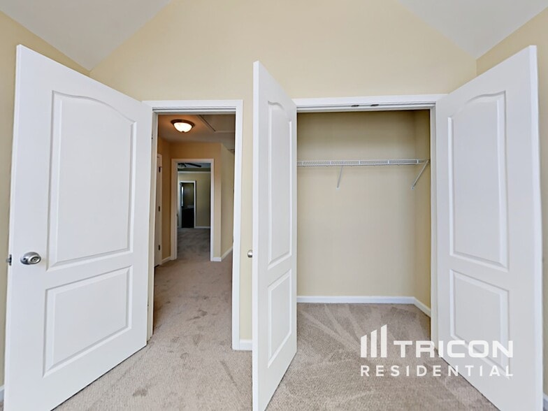 Building Photo - 276 Hawken Trail
