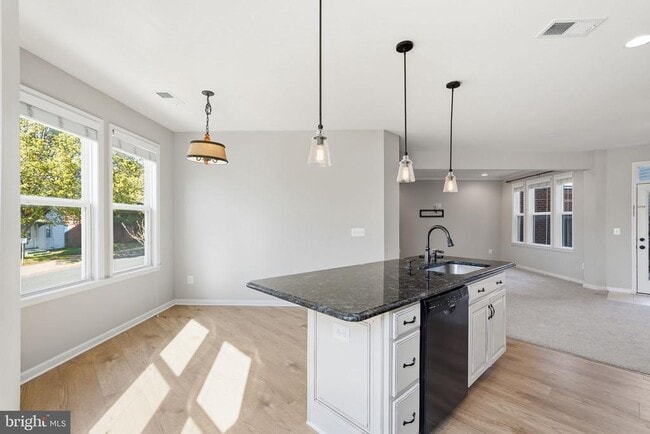 Building Photo - 8923 Quarry Rd
