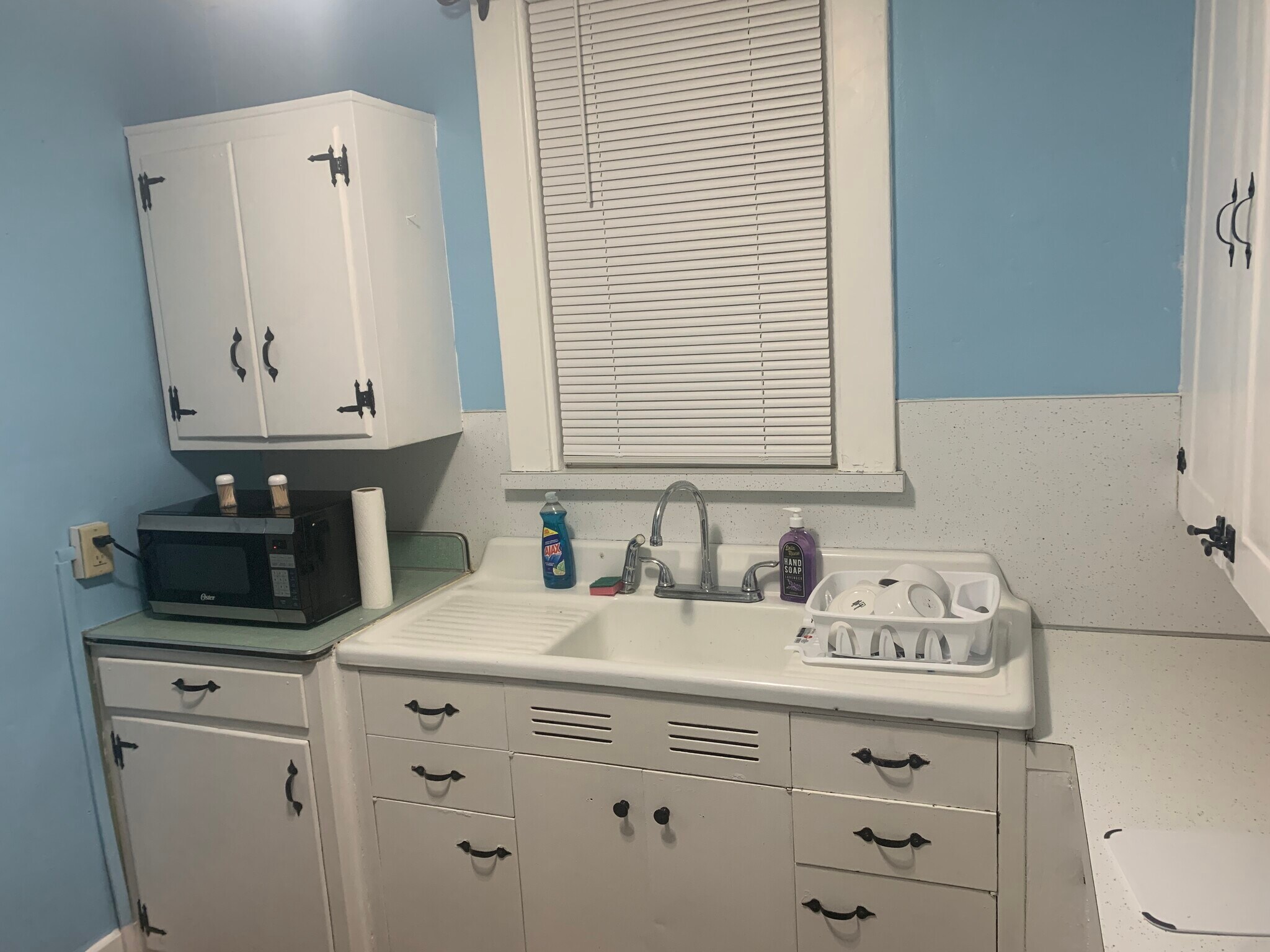 Building Photo - 2816 W Liberty St