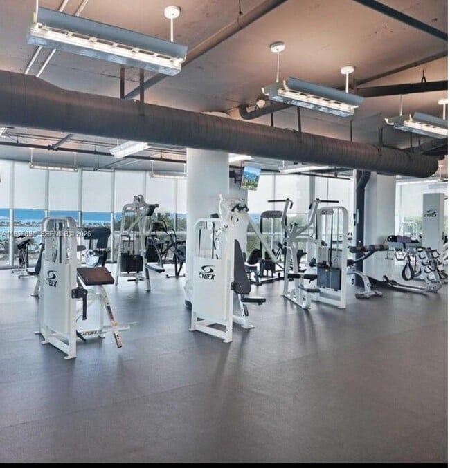 Building Photo - 2101 Brickell Ave