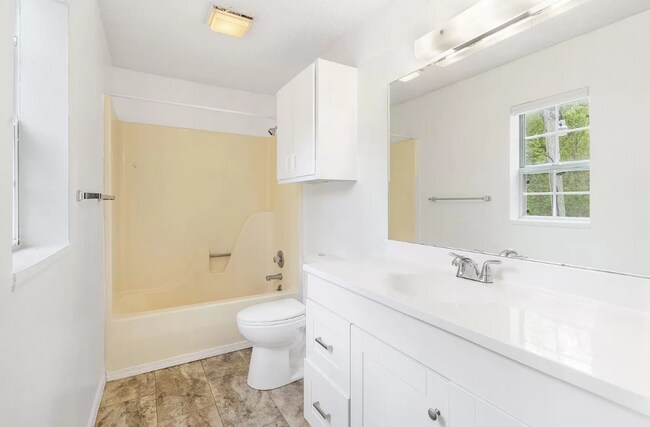 Building Photo - Gorgeous 2 Bedroom 2 Bath Condo in Branson...