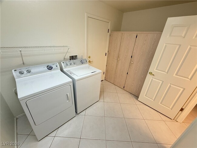 Building Photo - 8505 Gull Dr