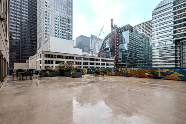 Building Photo - 200 N Dearborn St