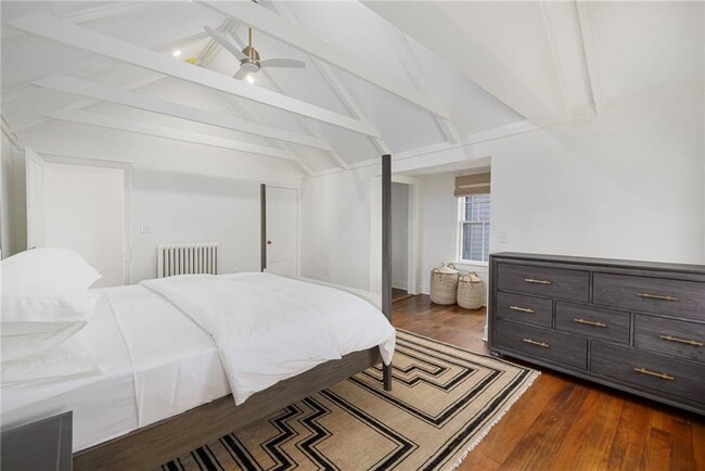 Building Photo - 23 Mt Vernon St