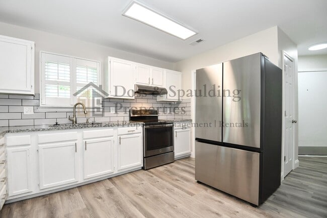 Building Photo - 3624 Heathrow Dr