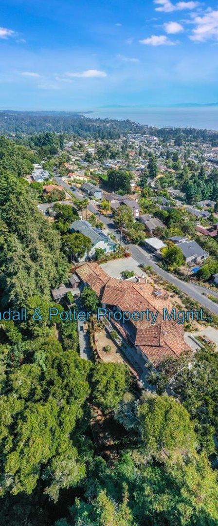 Building Photo - Executive Coastal Living at the Historic P...