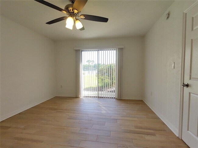 Building Photo - 538 Orange Dr