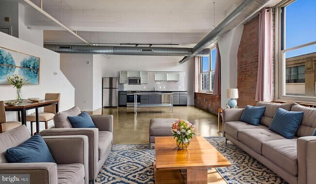 Building Photo - 444 N 4th St