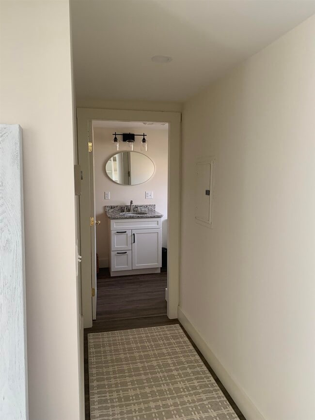 Building Photo - 17 Highland Terrace