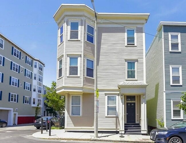 Building Photo - 25-27-27 Dorchester St
