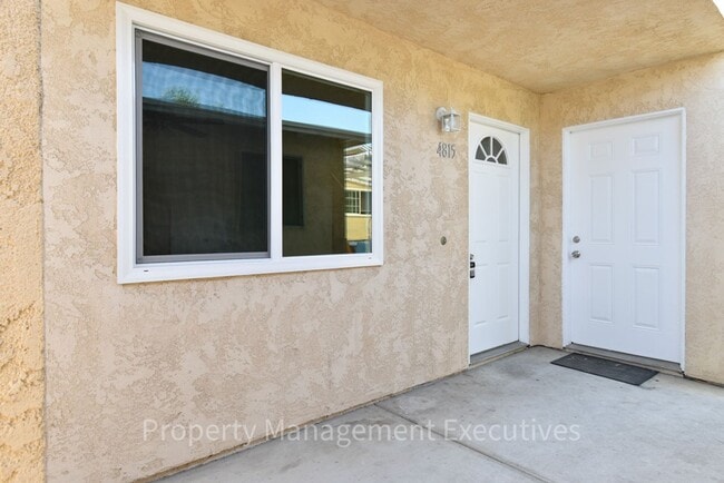 Building Photo - 2 Bed, 2 Bath Townhome with Garage & Bonus Room
