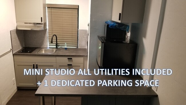 Building Photo - 515 S 20th Ave