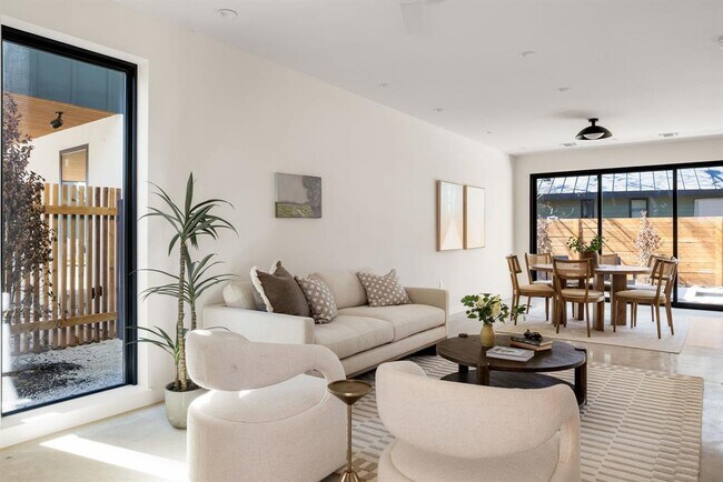 Building Photo - 3412 Gonzales St