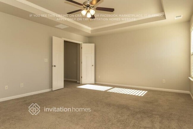 Building Photo - 3603 Walking Stick Way NE