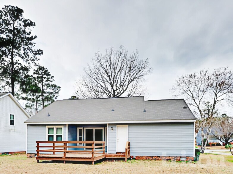 Building Photo - 709 Quail Hills Dr