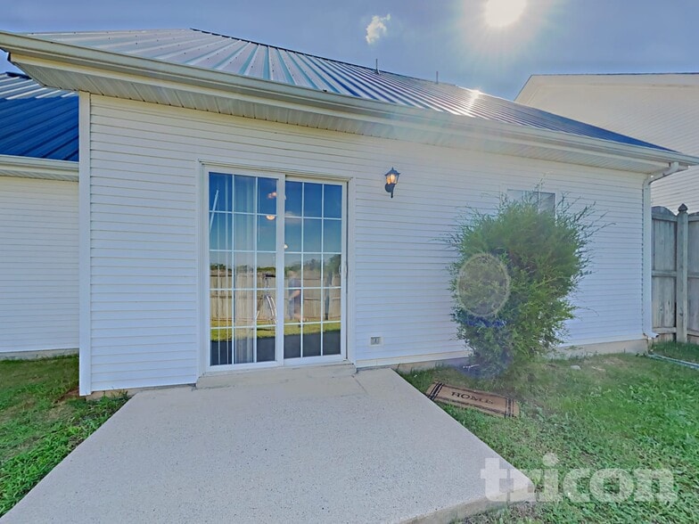 Building Photo - 5020 Boyd Dr