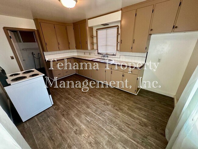 Building Photo - Adorable 2 bedroom 1 bathroom home in the Antelope School District