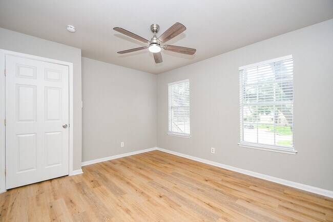 Building Photo - 1526 Barraud Ct