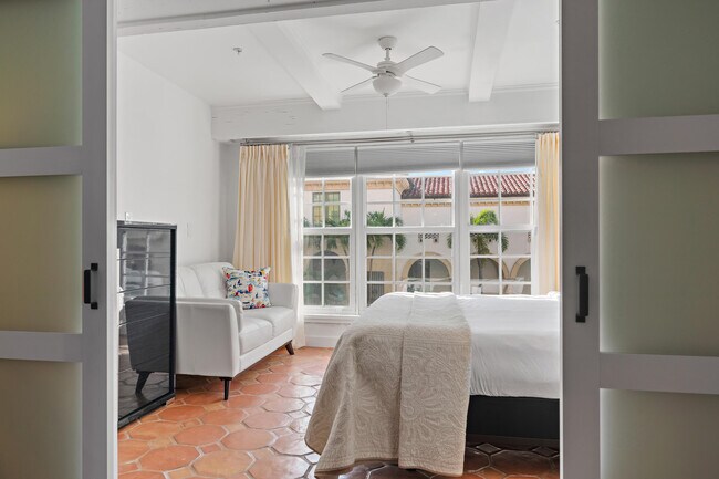 Building Photo - 235 Sunrise Ave