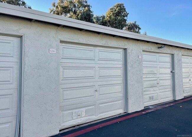 Building Photo - 1240 N Broadway