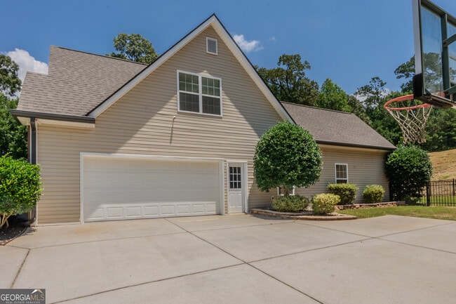Building Photo - 120 Rosebay Ln