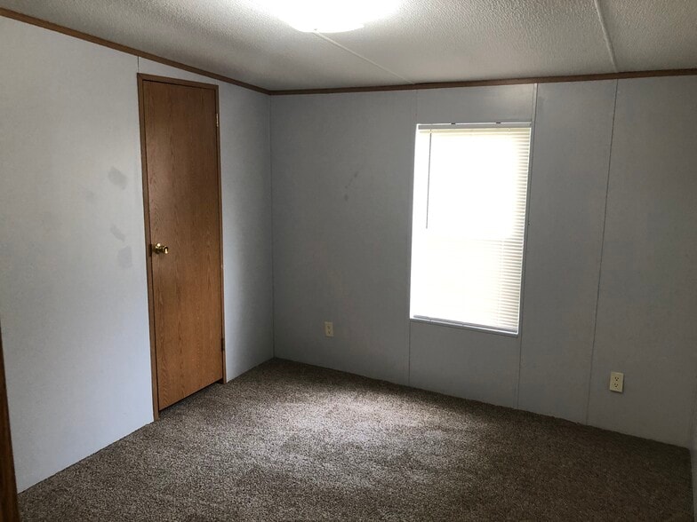 Building Photo - 18449 SE 52nd Pl