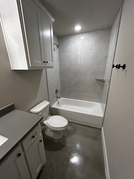 Building Photo - 10024 Highway 199 W