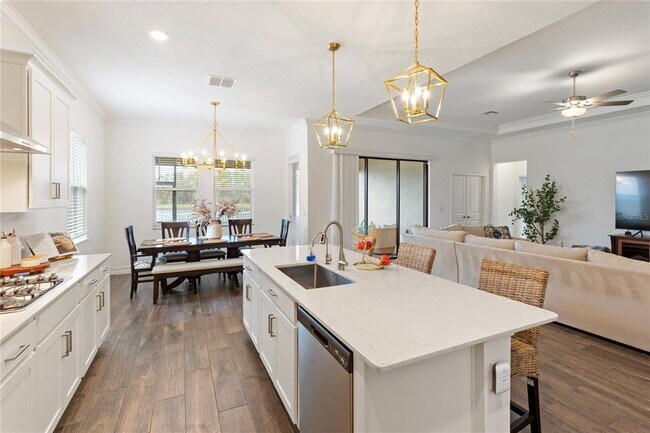 Building Photo - 8692 Little Bluestem Dr