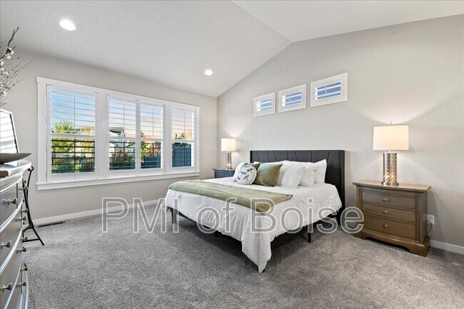 Building Photo - 10238 Hazy Gln Dr