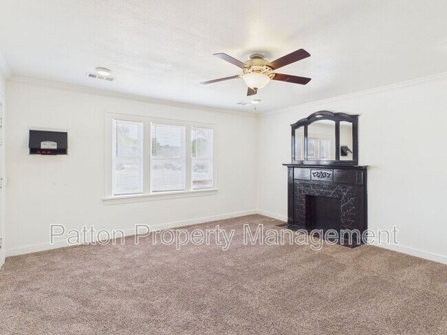 Building Photo - 701 Sunset Terrace