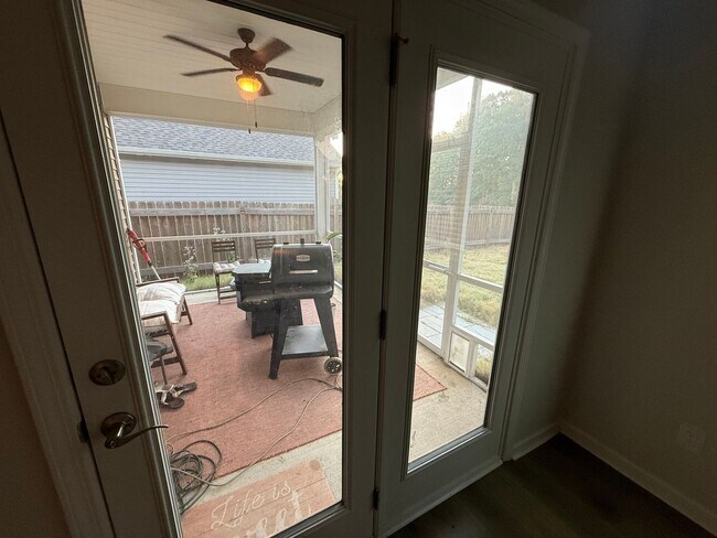 Building Photo - 3 Bedroom Single Family Home in Whitsett