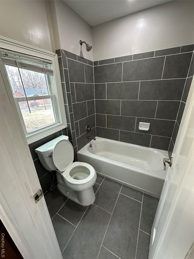 Building Photo - 2322 NY-32