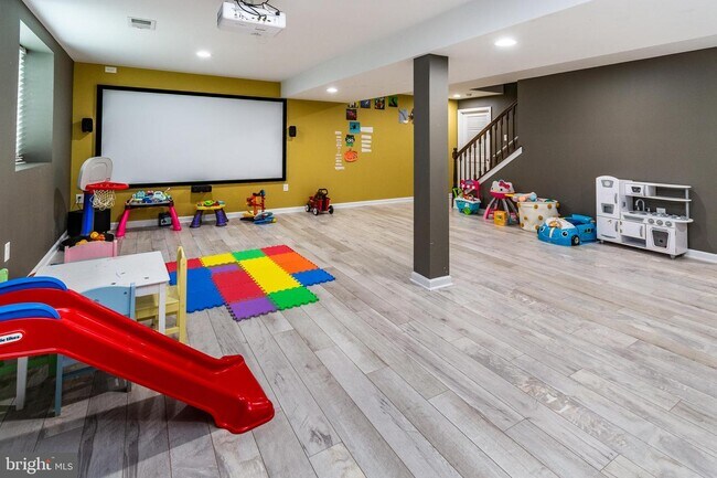 Building Photo - 27 Braeburn Dr