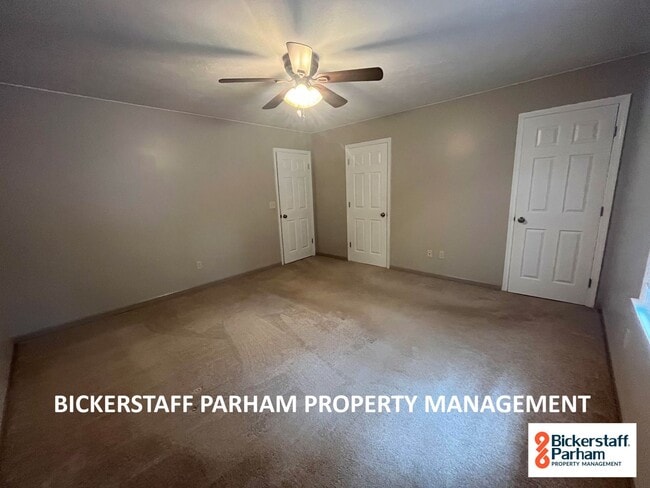 Building Photo - Welcome to this charming 3-bedroom, 2-bath...