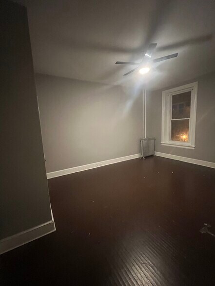 Primary Photo - 243 N Queen St