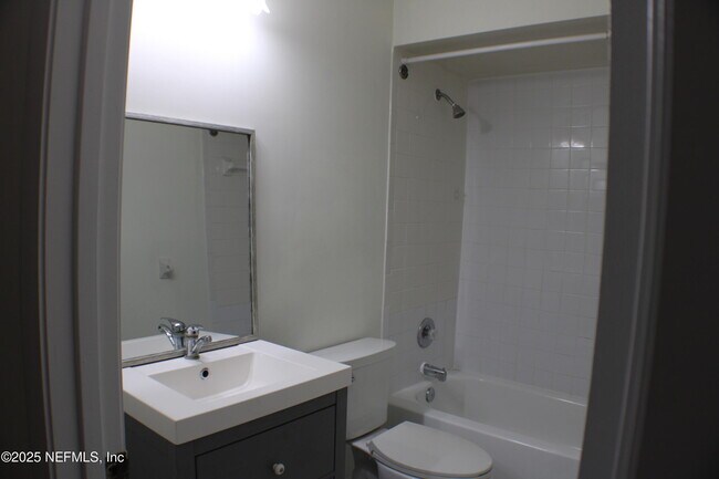 Building Photo - 10315 Docksider Dr E