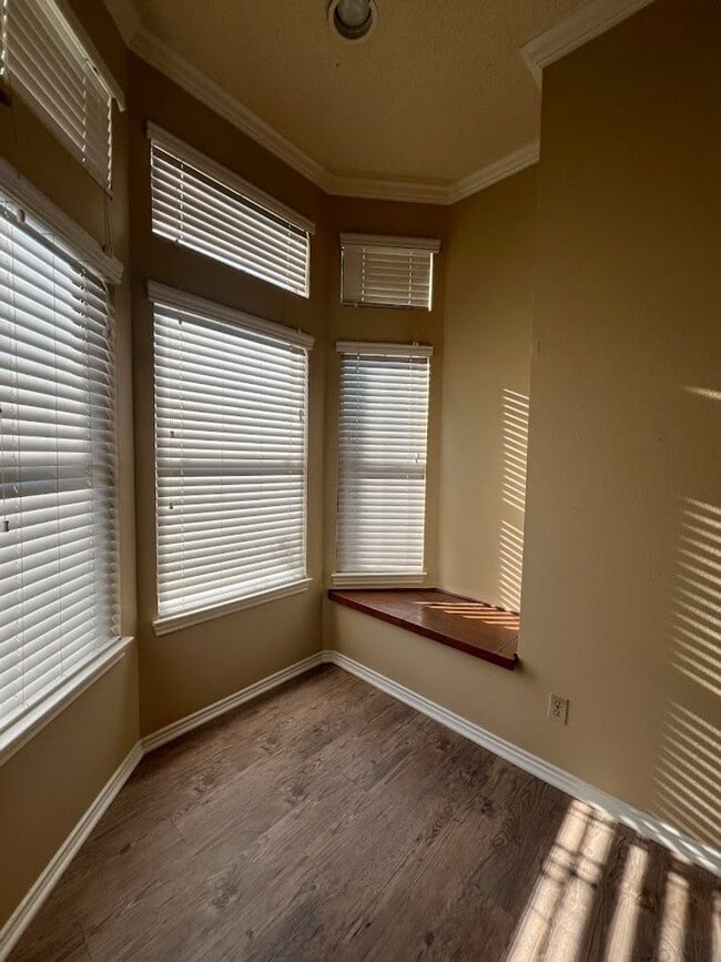 Building Photo - K624 - Wedgewood # 301