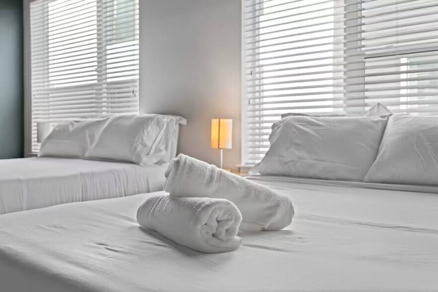 Building Photo - 3629 W Cypress St