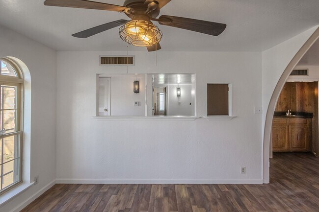 Building Photo - 3025 W Ohara Rd