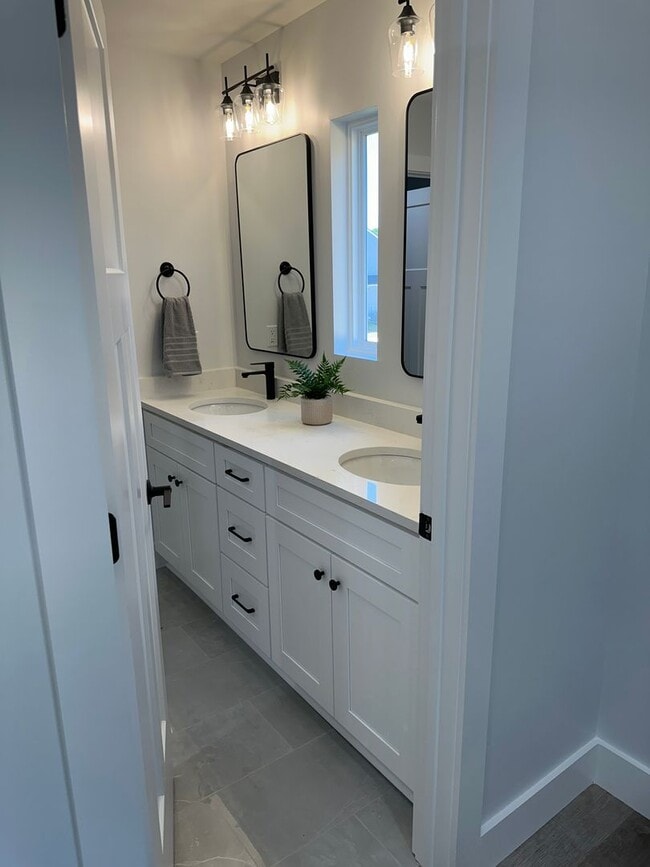 Building Photo - Beautiful Home for Rent – Modern Comforts ...