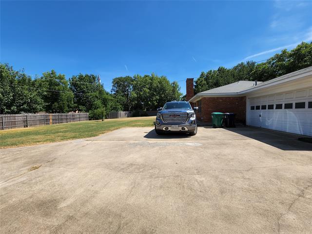 Building Photo - 2604 Buckingham Dr