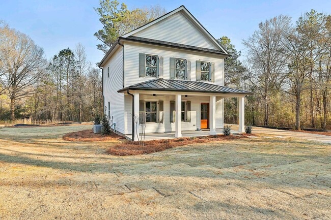 Building Photo - New Construction Rental WALKABLE to Downtown Senoia!