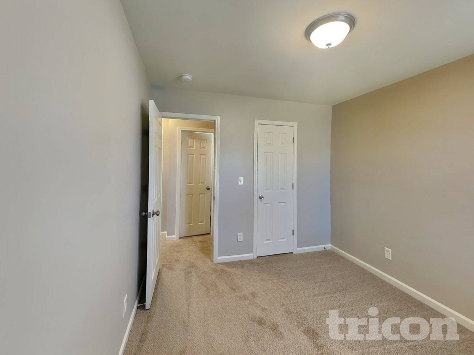 Building Photo - 5717 Henderson Oaks Dr