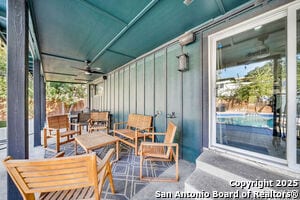 Building Photo - 767 E Myrtle St