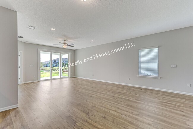 Building Photo - 278 Holly Forest Dr